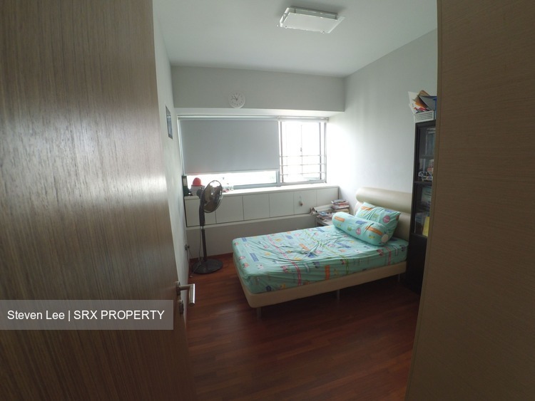 Waterfront Waves (D16), Condominium #163098262